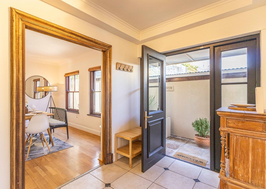 3 Bedroom Property for Sale in Sea Point Western Cape